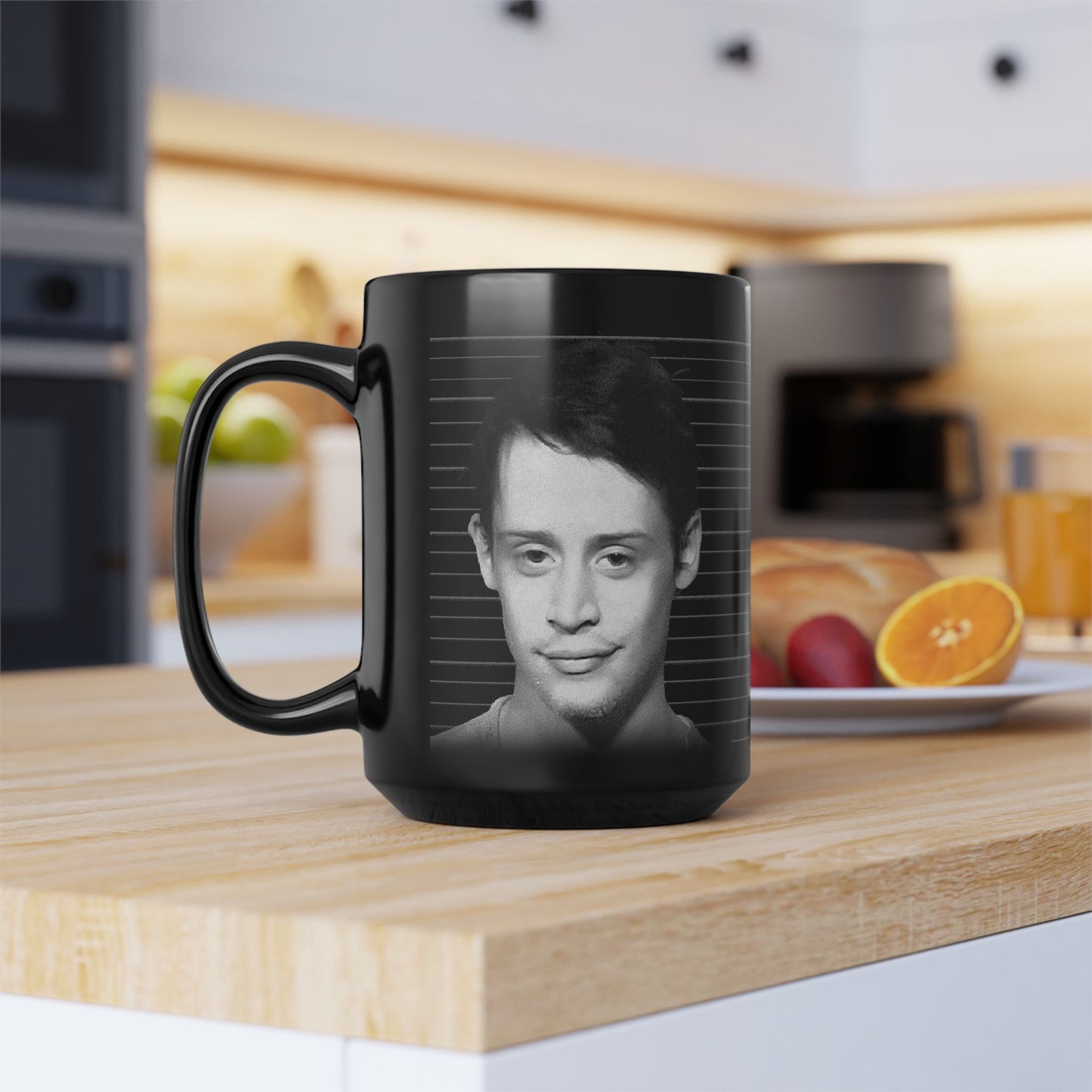 Macaulay – Mug Shot – Schwarze Kaffeetasse – 15 oz