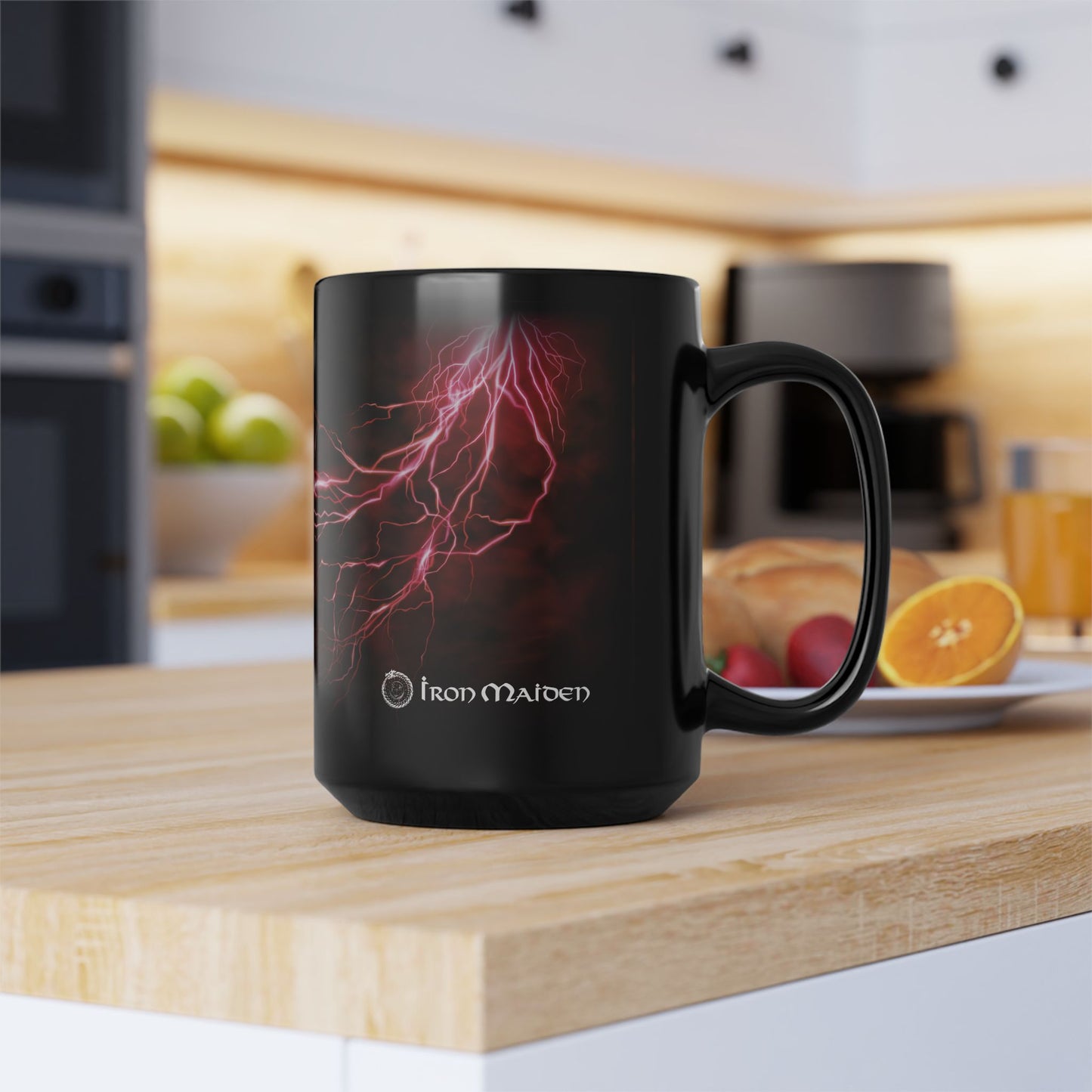 Valkyrie's Revenge – Iron Maidens Collection – Schwarze Kaffeetasse – 425 ml 